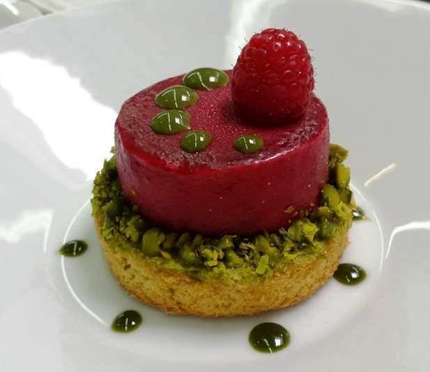 Logis Hotels - Le Pont Bernet - Hotel 2 Etoiles Et Restaurant Le Pian-Médoc エクステリア 写真